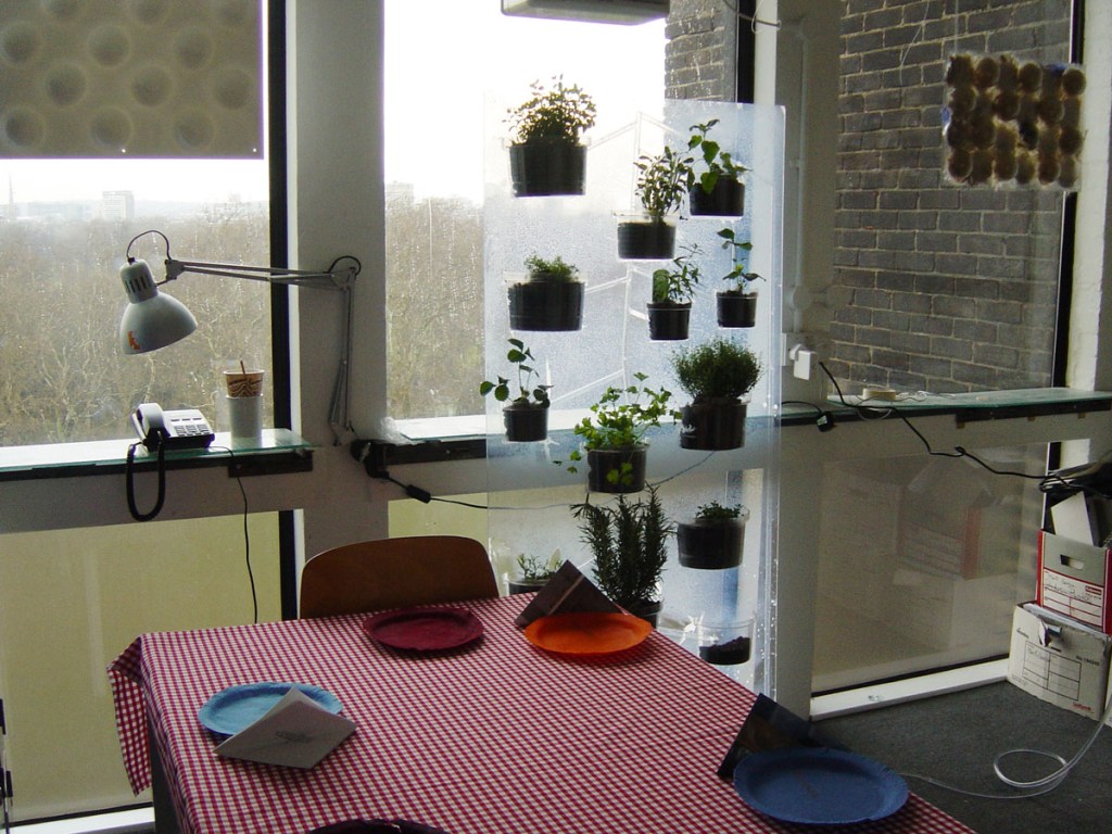 1200_RCA_vertical kitchen2